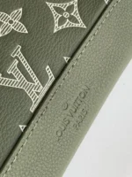 LV DUO CROSSBAG BAG 42 IN GREEN AND WHITE MONOGRAM SHADOW COWHIDE - Image 2