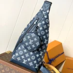 LV DUO CROSSBAG BAG 42 IN BLUE AND WHITE MONOGRAM SHADOW COWHIDE