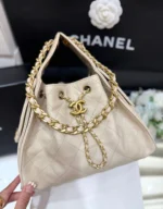 CHANEL 25 HANDBAG IN CREAM 30 GRAINED CALFSKIN GOLD HARDWARE - Image 3
