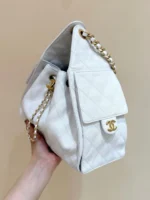 CHANEL 25 HANDBAG IN WHITE 30 GOLD HARDWARE - Image 2