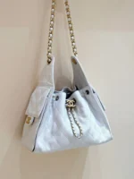 CHANEL 25 HANDBAG IN WHITE 30 GOLD HARDWARE - Image 6