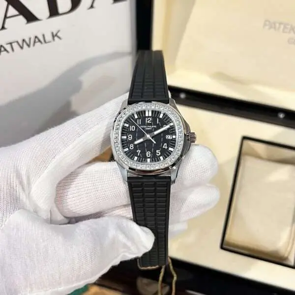 Patek Philippe Aquanaut 5067A Replica 1:1 Watch Black With Stone Bezel PPF 35.6mm