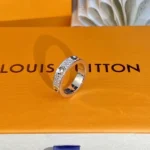 LV Ring 130527A