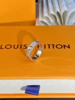LV Ring 130527A