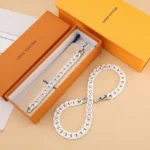LV Necklace 140312C - Image 4