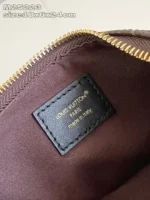 LV bag 179978 - Image 4