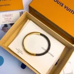 LV Bracelet 130807G - Image 3