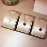 Van Cleef & Arpels Jewelry 71211D - Image 3