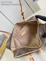 LV bag 179982 - Image 4