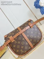 LV bag 179980 - Image 4